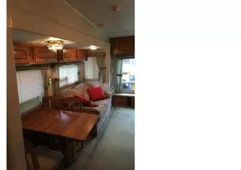 Used 2001 Jayco 5th Wheel Camper for Sale
